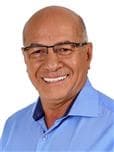 Professor Alcides