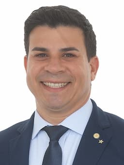 Carlos Veras